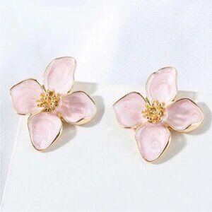 New! Lillia Flower Petal Pink Post Earrings (3039) NWOT